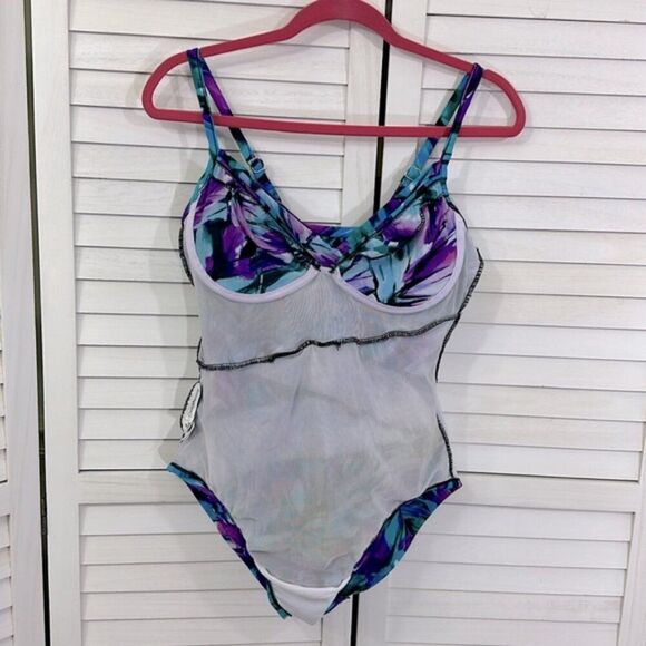 Croft & Barrow One Piece Swimsuit Size 14 Underwire - Picture 10 of 14